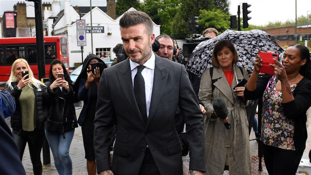 Bellende Beckham is rijbewijs zes maanden kwijt