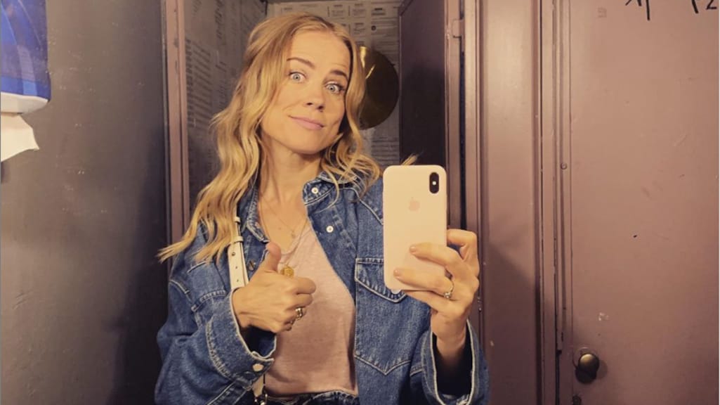 Duncan trakteert jarige Ilse DeLange op privéconcert