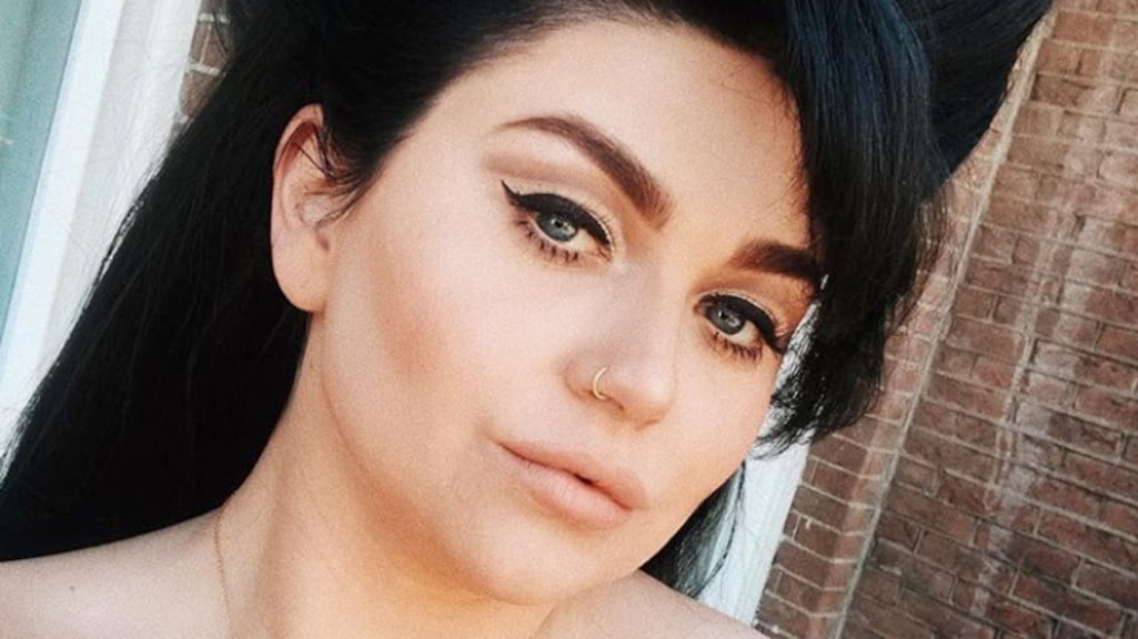 Roxeanne Hazes kondigt nieuwe single aan