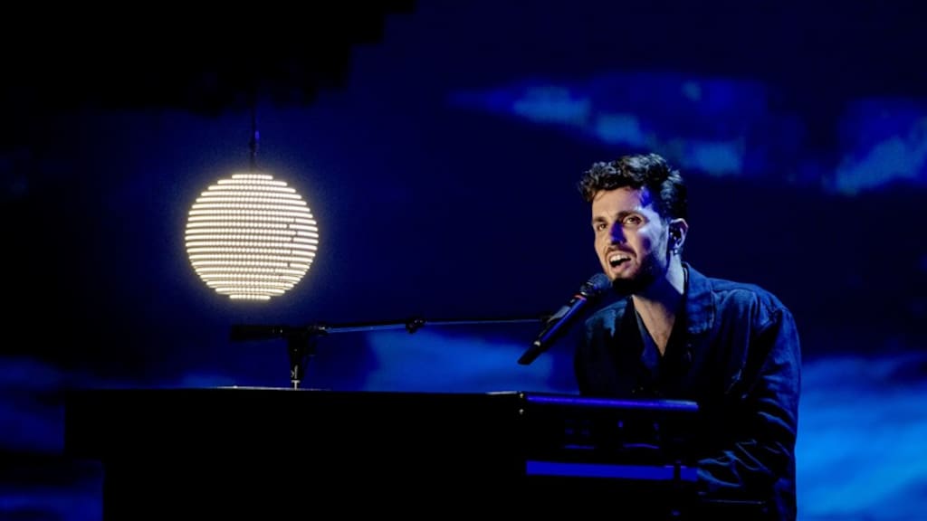 Duncan Laurence viert nog geen feest: 'Weer lekker repeteren!'