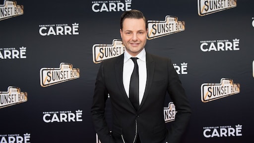 Fred van Leer in tranen door bijzonder cadeau