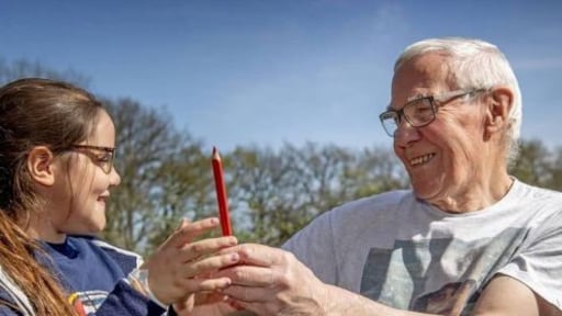 Lilly (11) krijgt stem van haar opa voor EU-verkiezingen: 'Geeft meer betekenis'