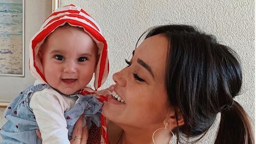 Bibi deelt schattig moment: baby Teddy kan al staan