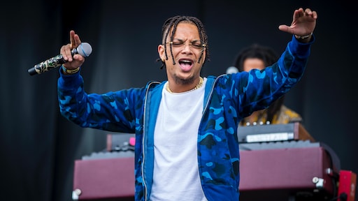 Temptation-Sidney krijgt veeg uit de pan van Ronnie Flex