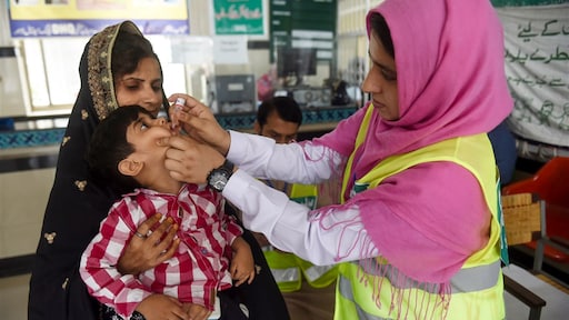 Uitroeiing van polio binnen handbereik door medische doorbraak