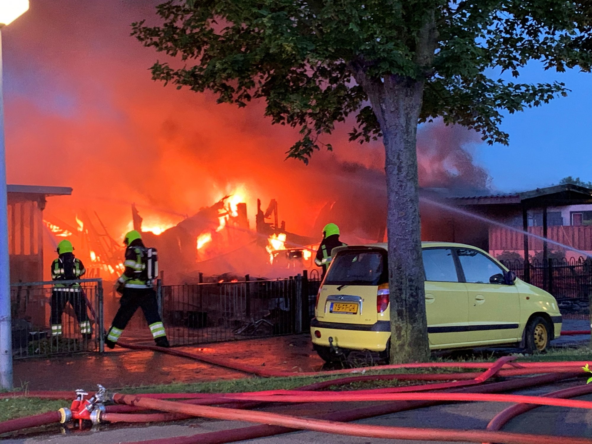 Brand op camping Heerewaarden, man gewond