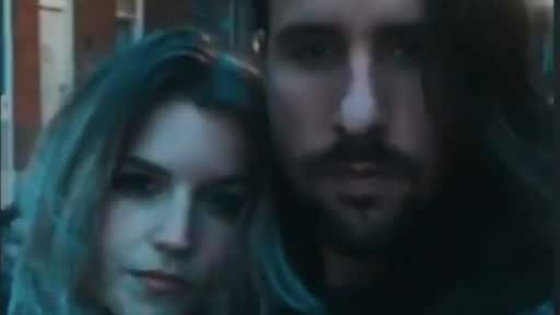 Oud-Utopiaan Ruud en YouTuber Dionne zoenend gespot