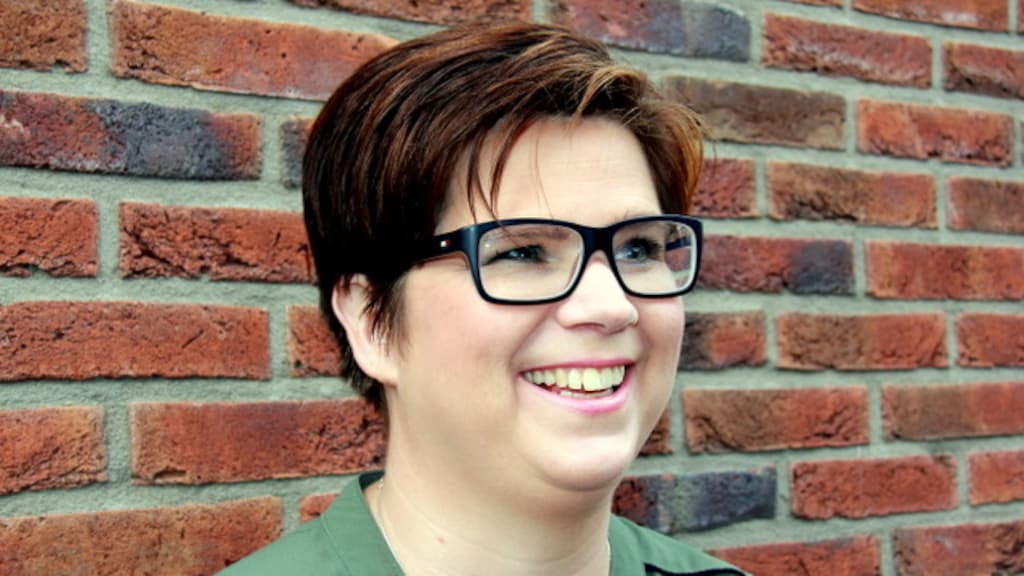 Monica is dolgelukkig met haar schoonmaakster Anita