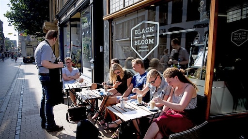 Horeca neemt winkelstraat over: 'Nog geen eind aan inhaalslag'
