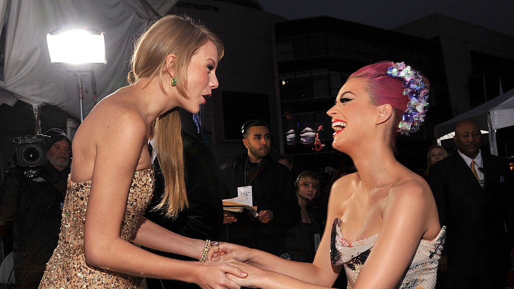 Katy Perry en Taylor Swift begraven de strijdbijl