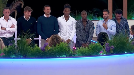 Deze exit in Love Island hadden we niet zien aankomen