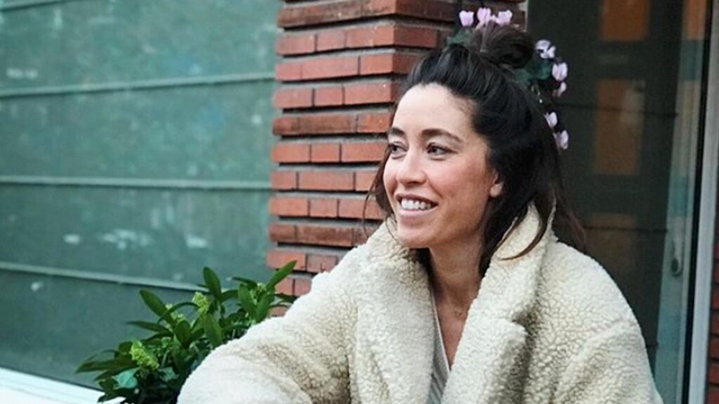 Naomi van As: 'Mijn dochtertje lijkt op een kleine Dracula'