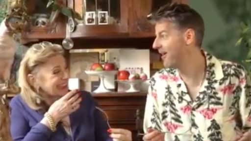 Hilarisch: Janny van der Heijden kookt met DJVT-Vjeze Fur