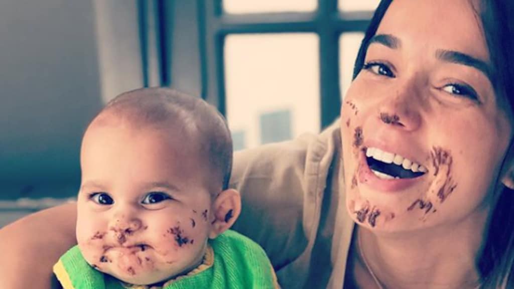 Ondeugend boefje Teddy is om op te eten