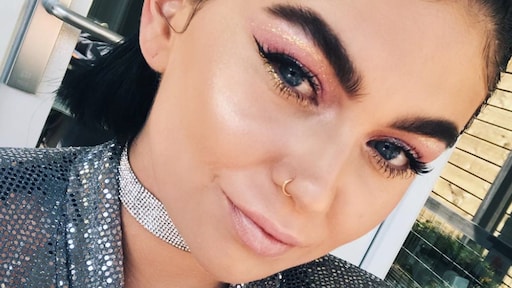 Roxeanne Hazes showt haar nieuwe figuurtje