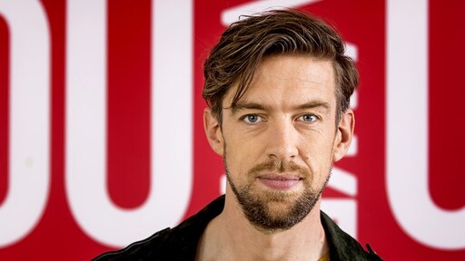 Mattie Valk openhartig over overlijden vader