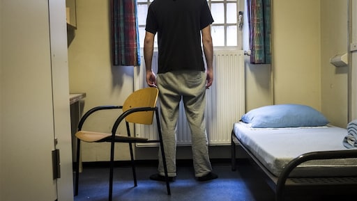 Seks met je bewaker: 'Gevangenen zitten vol hormonen, soms ontstaat een relatie'