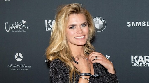 Nicolette van Dam en Nienke Plas in film F*ck de liefde