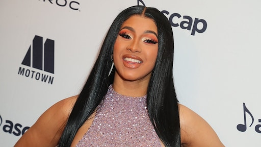 Cardi B geeft dochter peperdure ketting cadeau