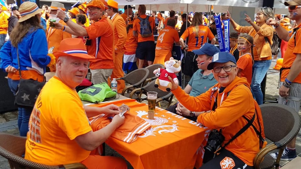 Hij reist meestal alleen, maar Peter kent veel andere Oranjefans.
