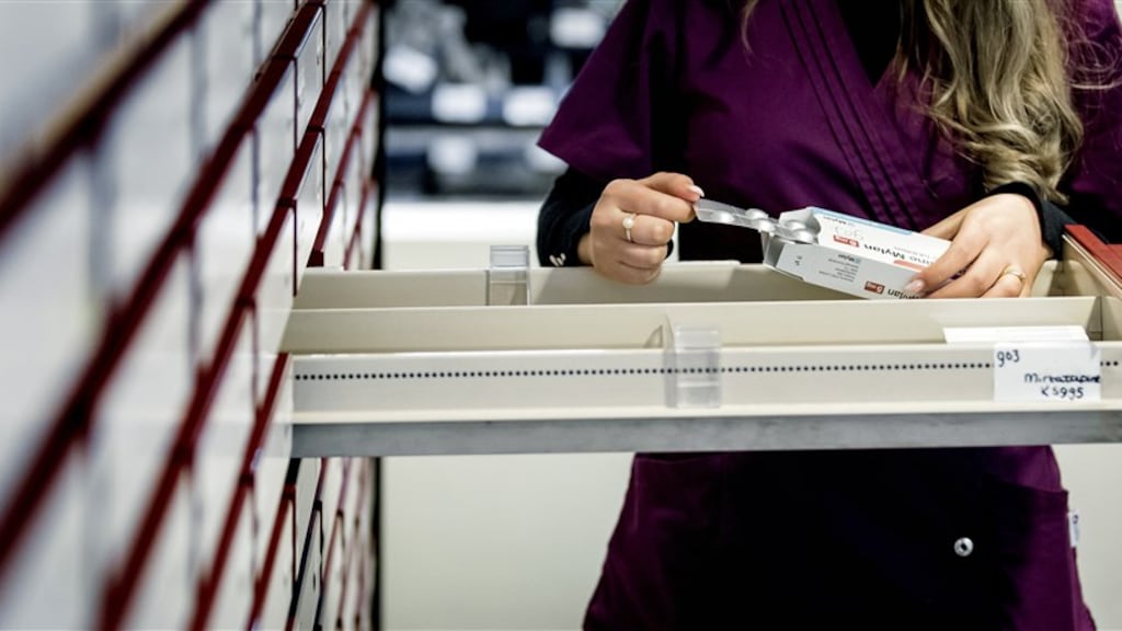 Waarom zijn er enorme tekorten aan zoveel medicijnen?