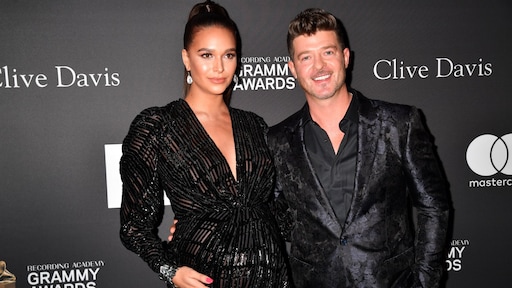 Verloofde Robin Thicke geshamed vanwege pittige Cheetos
