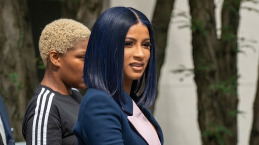 Cardi B zegt onschuldig te zijn in rechtbank