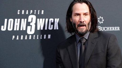 Keanu Reeves veroordeelt geweld in bios Italië