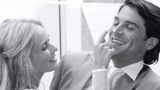 Xander de Buisonjé viert de liefde met zijn Sophie