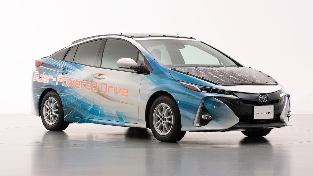 Toyota test efficiënte zonnepanelen op auto's