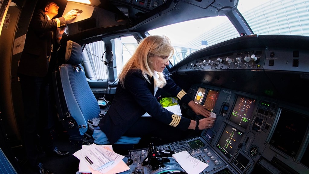 Werkloze piloten slepen ABN Amro voor rechter: 'Lening als molensteen om nek'