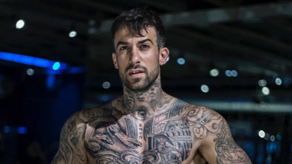 Temptation-Fabrizio gooit het over andere boeg en wordt zanger