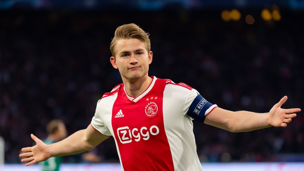 Matthijs de Ligt neemt afscheid van Ajax-fans