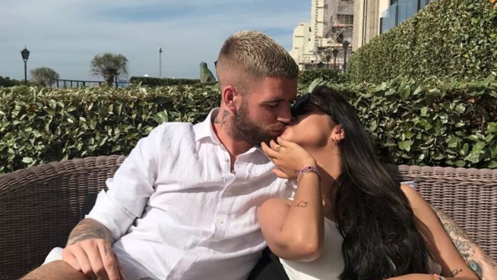 Zijn Monica en Lars verloofd?