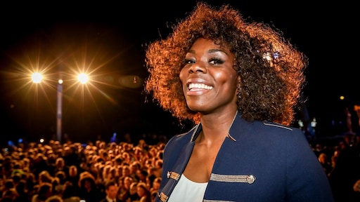 Actrice Imanuelle Grives blijft maand langer vastzitten in België