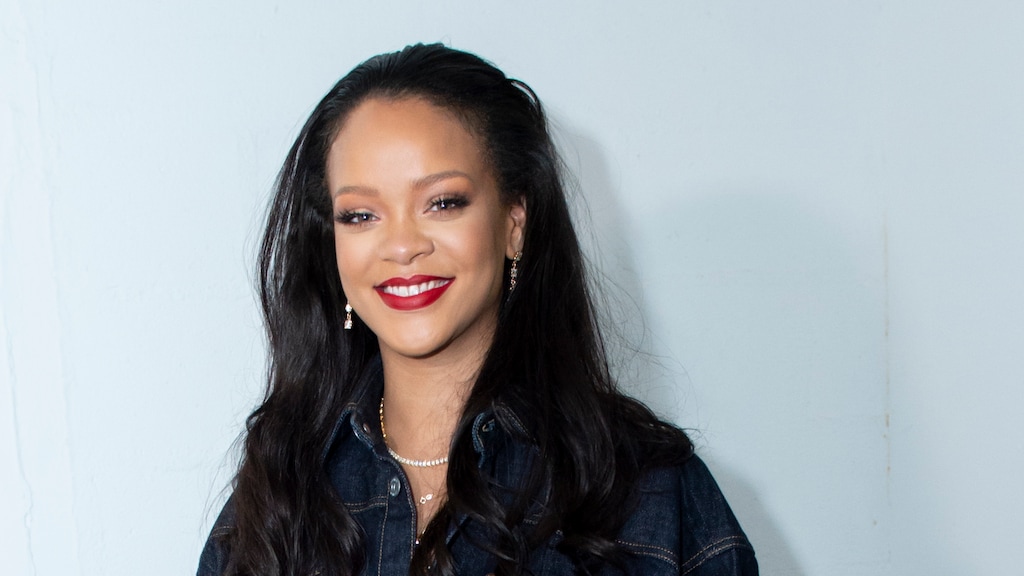 Wow! Dit meisje lijkt als twee druppels water op Rihanna