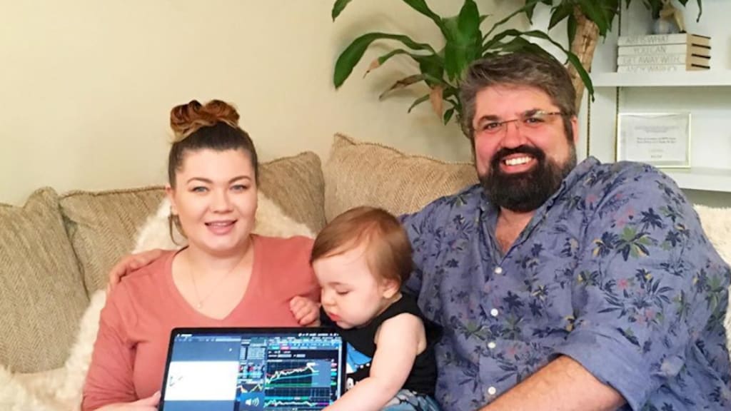 Teen Mom-Ambers vriend ging vreemd vóór aanval met machete