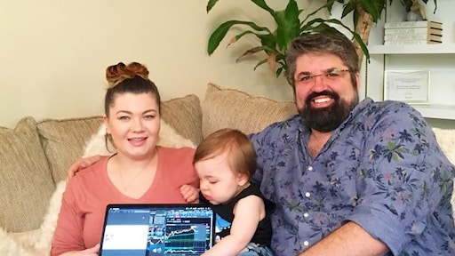 Teen Mom-Ambers vriend ging vreemd vóór aanval met machete