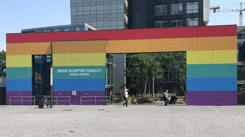 Toegangspoort kantoor ABN Amro Zuidas