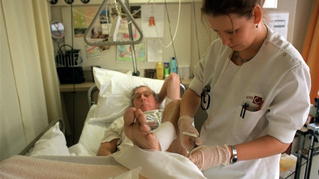 Zomerstress bij verpleegkundigen: 'Patiënten wassen zichzelf'