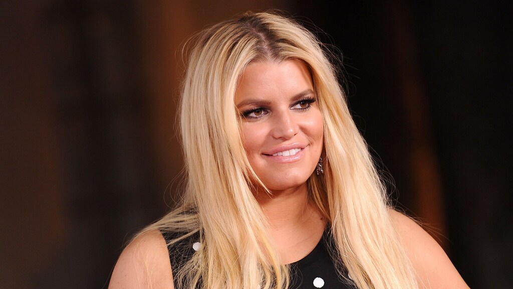 Jessica Simpson ligt onder vuur van moedermaffia