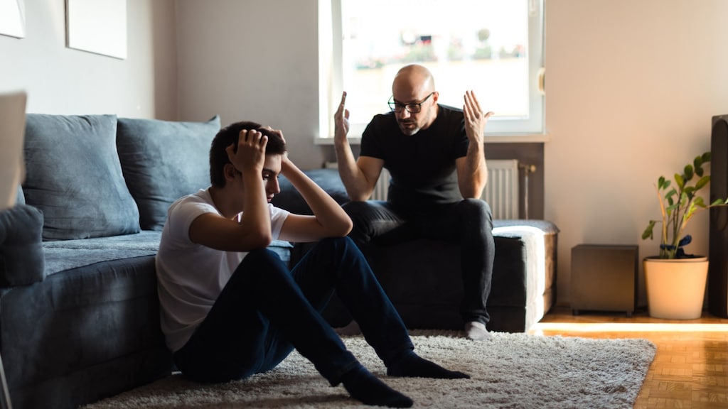 De opvoedkwestie: mijn zoon accepteert mijn nieuwe partner niet