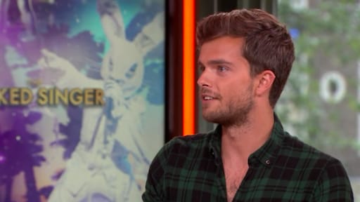 Buddy Vedder en Loretta Schrijver in The Masked Singer