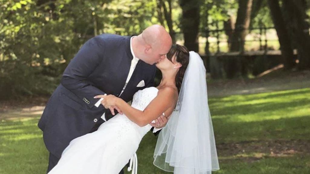 Darter Michael van Gerwen viert vijf jaar liefde