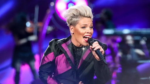 Zangeres P!nk genezen van corona