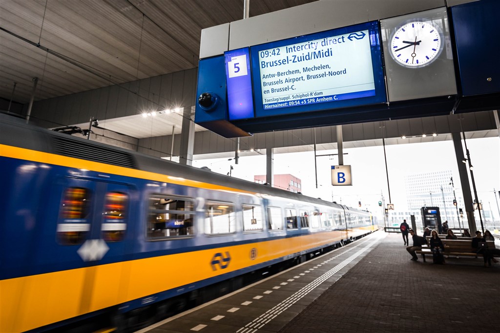 Zo werkt de 'aanzuigende' kracht van een trein, waardoor man (68) overleed op perron