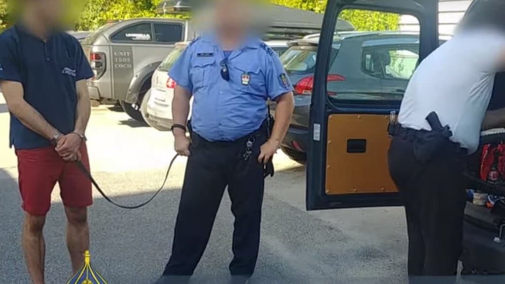 Politie vindt nog 17 kilo drugs in auto opgepakte Nederlander