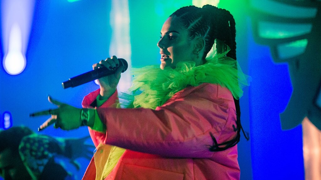 Famke Louise was volgens Bizzey geen goede zangeres