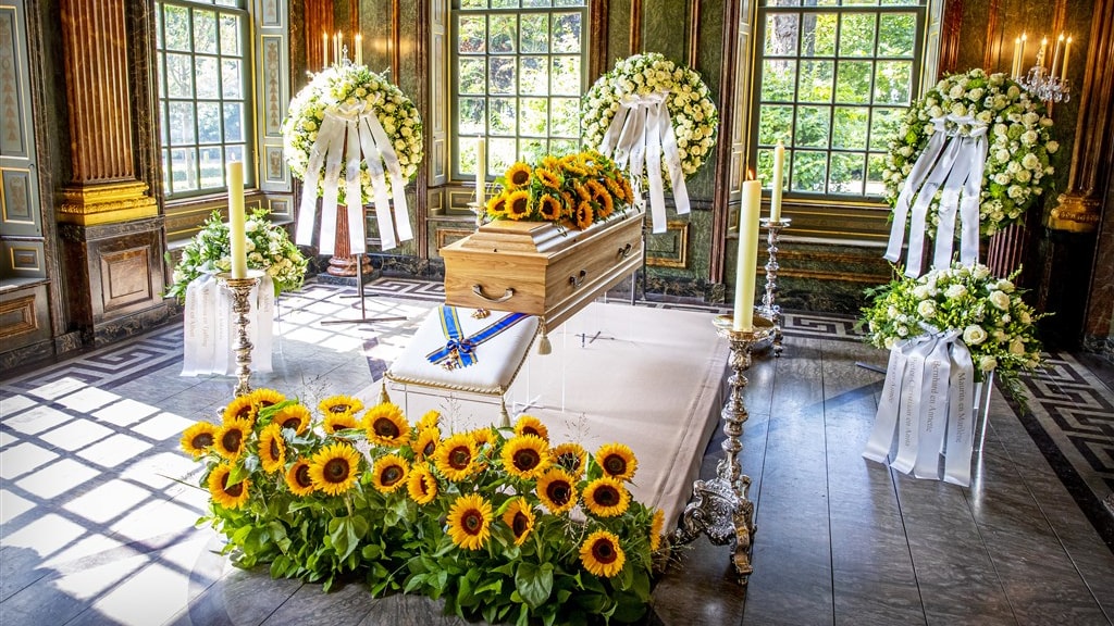 Het stoffelijk overschot van prinses Christina ligt opgebaard in de Koepel van Fagel op het terrein van Paleis Noordeinde.