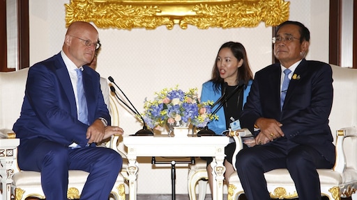 Grapperhaus spreekt 45 minuten met Thaise premier over coffeeshopbaas